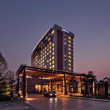Radisson Blu Hotel Guwahati Eksteriør billede The Royal
