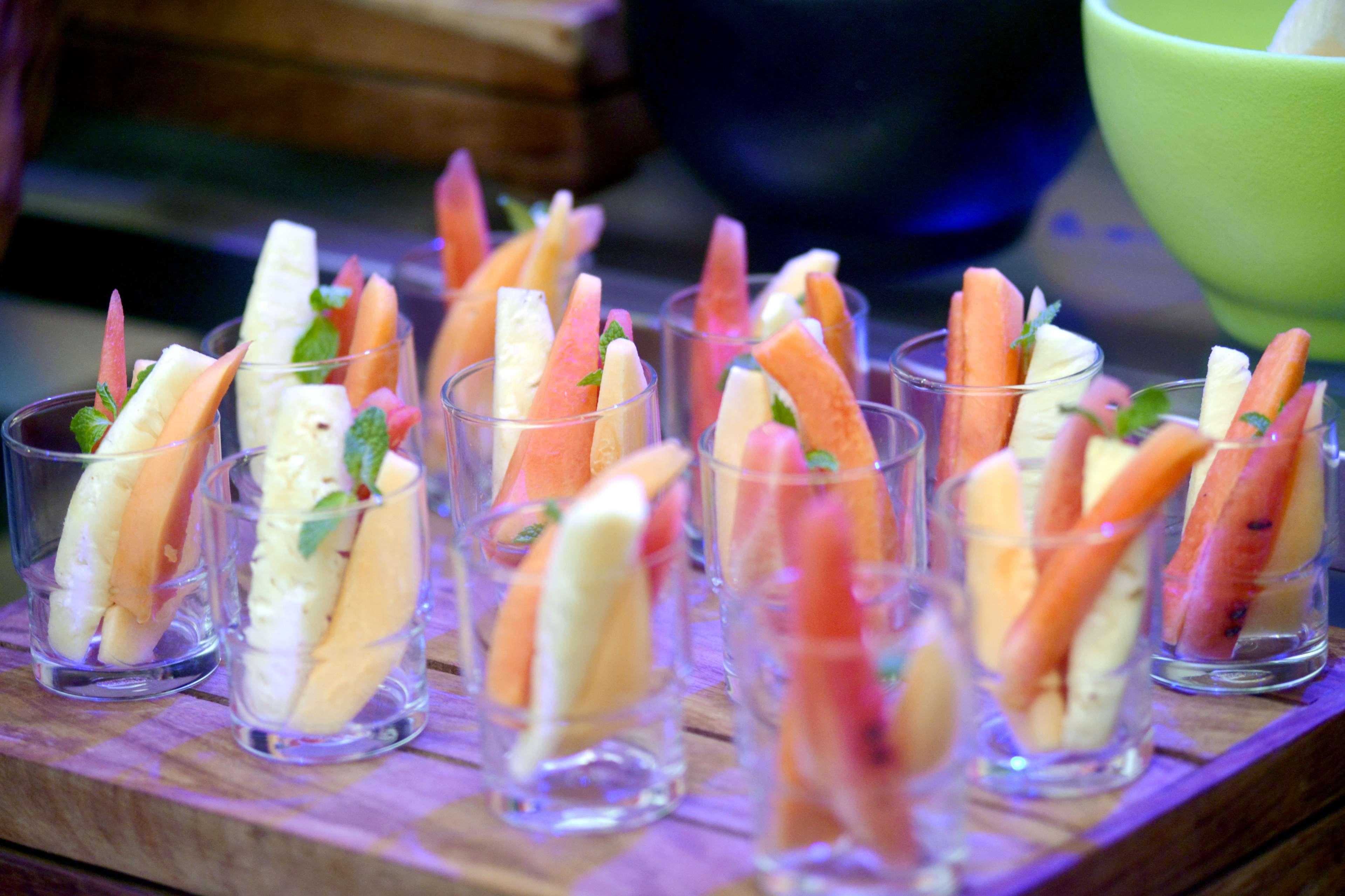 Radisson Blu Hotel Guwahati Eksteriør billede Fruit salad