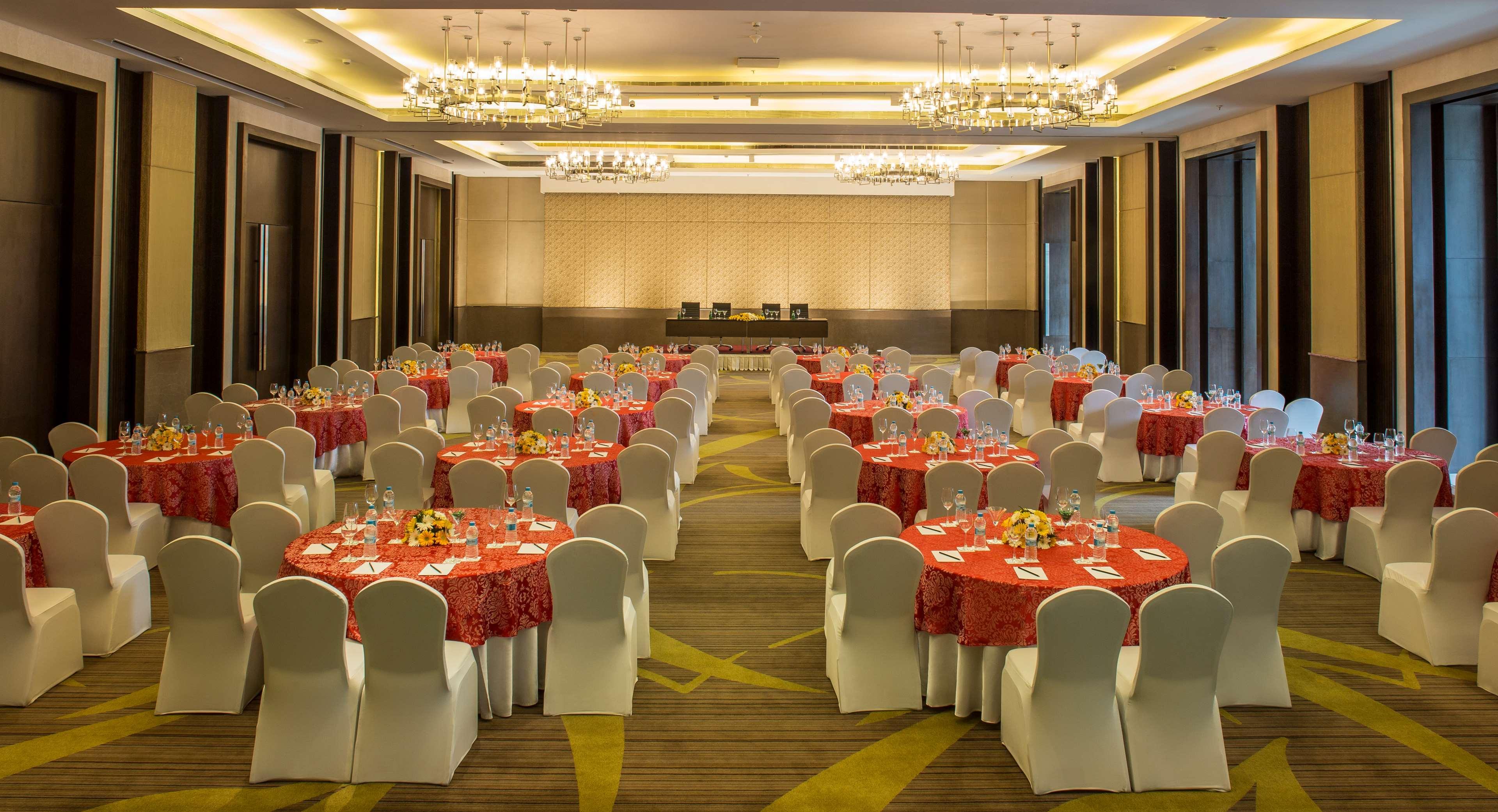 Radisson Blu Hotel Guwahati Eksteriør billede The Grand Ballroom