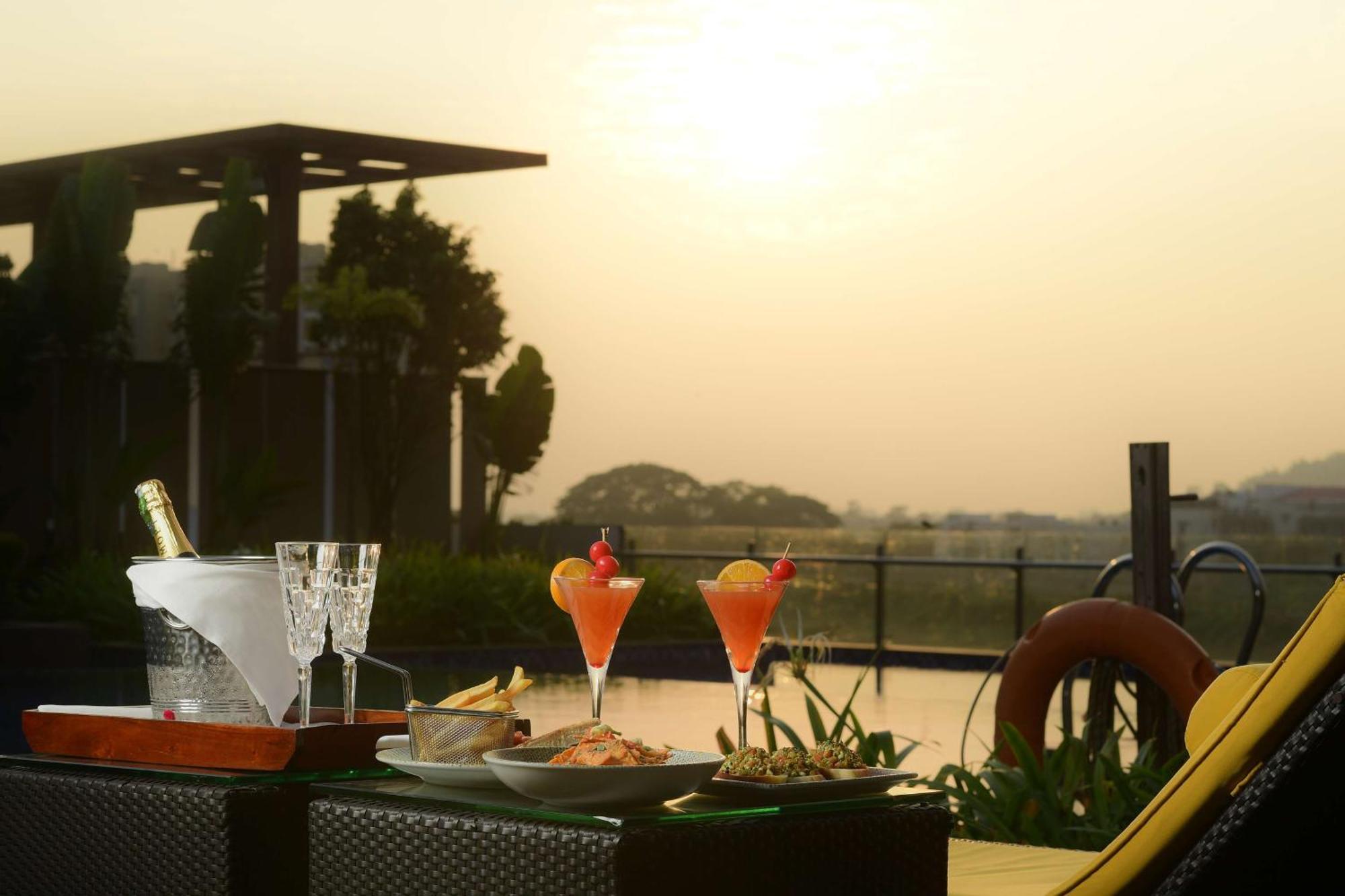 Radisson Blu Hotel Guwahati Eksteriør billede